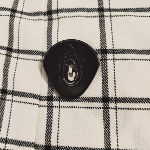 Zara Checkered Skirt with Buttons - Picture 3 of 4